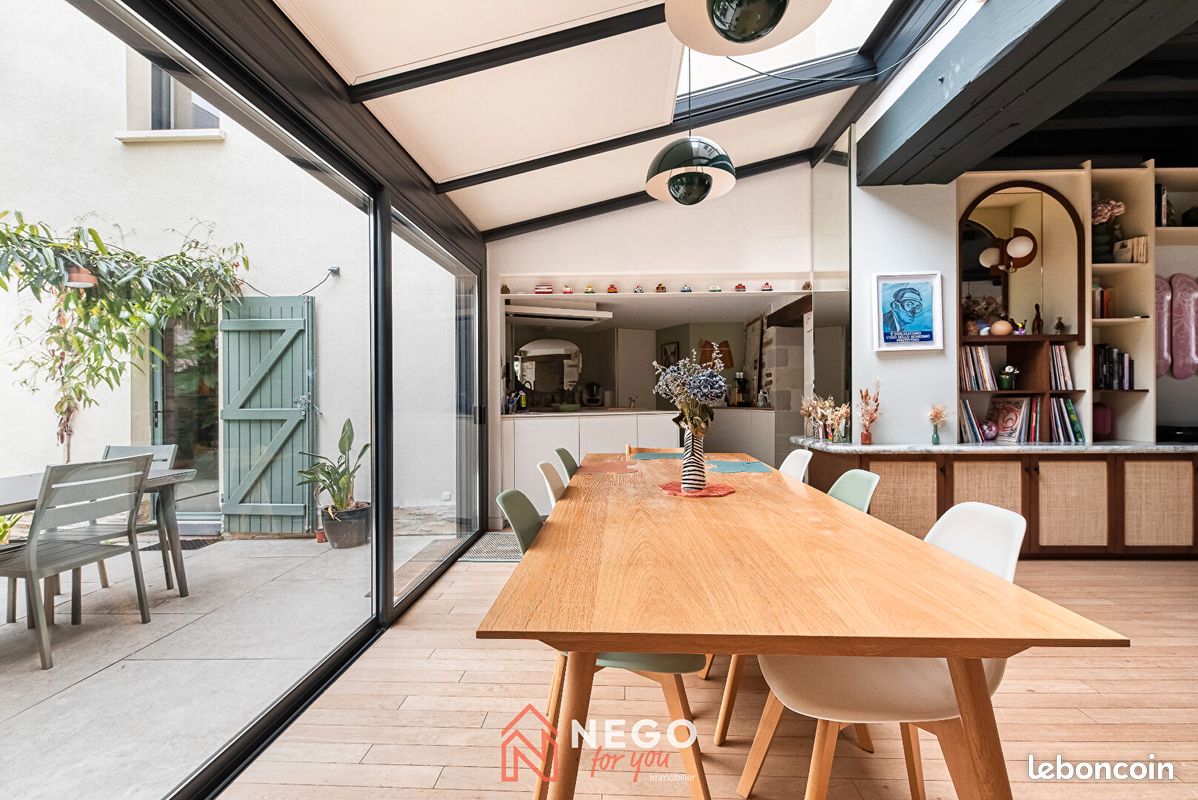 Maison 9 pièces 216 m² · à Angers · 216 m² · 790 000 €