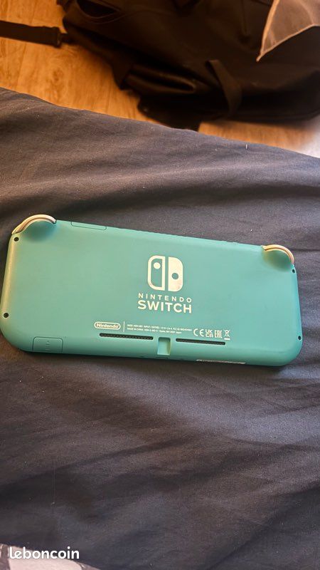 Switch lite + Zelda tears of the kingdom (image 2)