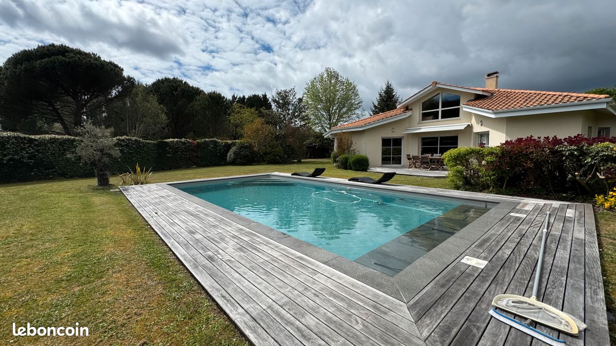 Maison 6 pièces 157 m² · à Pessac · 157 m² · 696 000 €