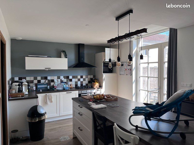 Maison 3 pièces 96 m² · à Barbezieux-Saint-Hilaire · 96 m² · 800 €