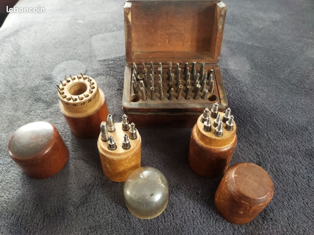 Boîte à Outils D'horloger Vintage - Marque D.R.G.M - Lot D'outils Anciens Pour Montres - Occasion