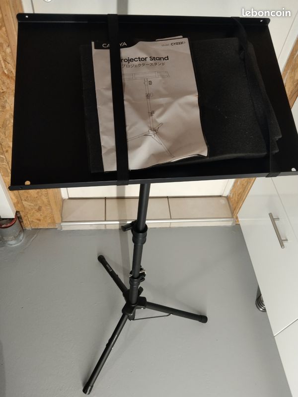 Écran et support pour projecteur (image 2)