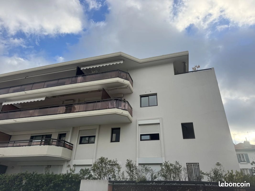 Parking/box Cannes · 45 000 €