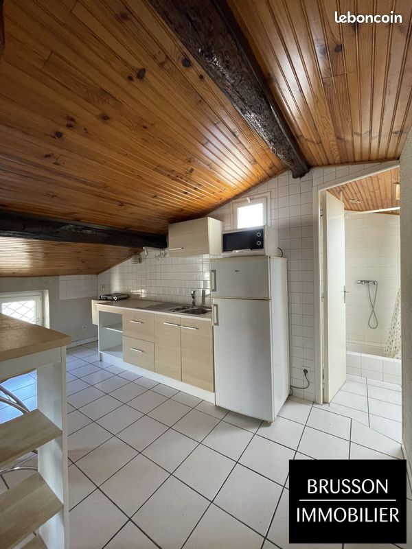Appartement 1 pièce 47 m² · à Castres · 47 m² · 370 €