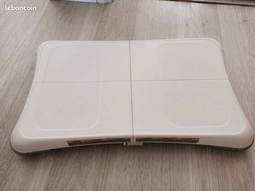 Wii Fit Plus (image 1)