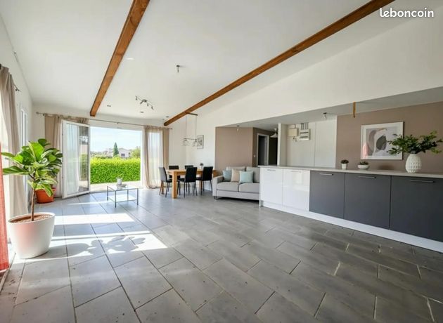 Maison 9 pièces 220 m²