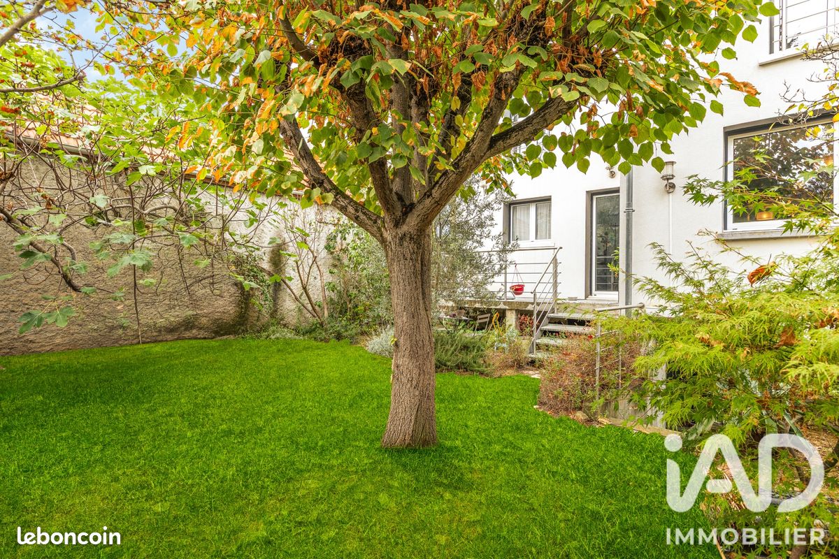 Maison 5 pièces 115 m² · à Saint-Maur-des-Fossés · 115 m² · 715 000 €