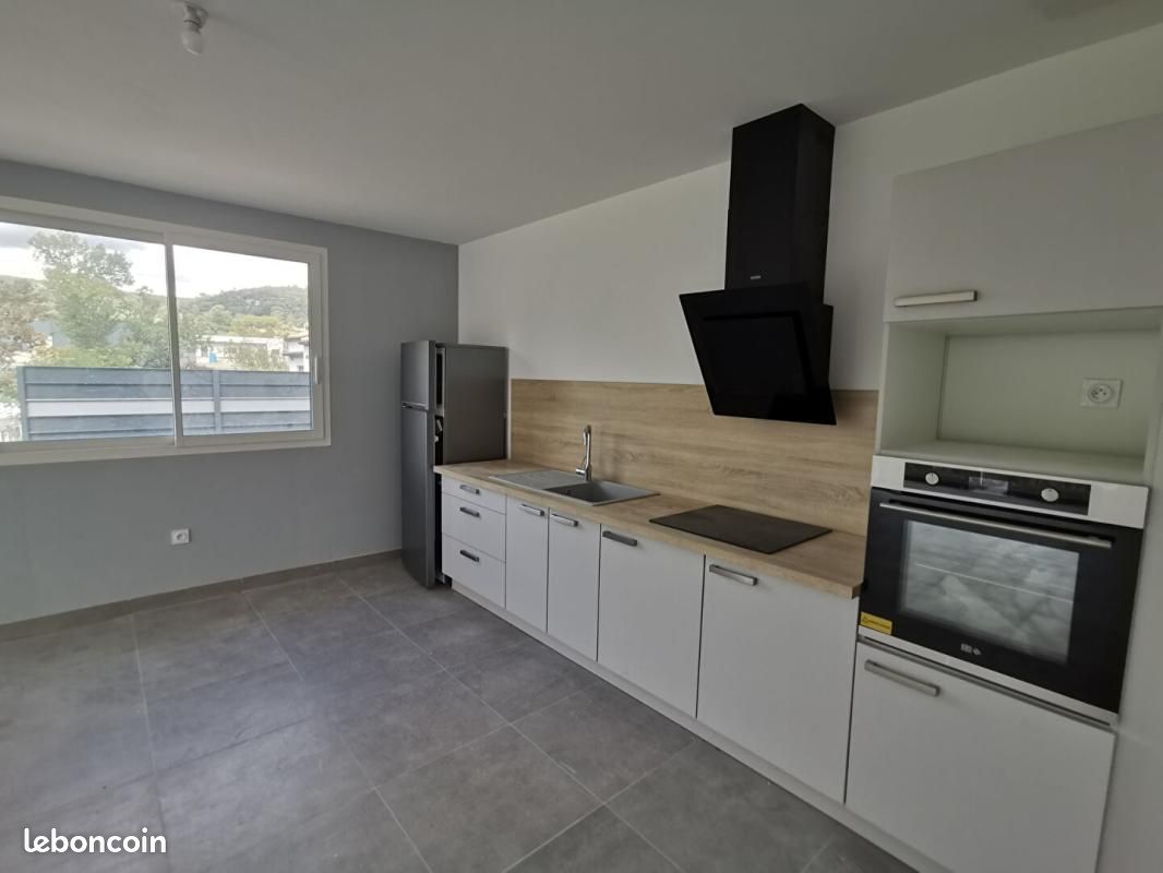 Maison 6 pièces 130 m² · à Saint-Privat-des-Vieux · 130 m² · 255 000 €