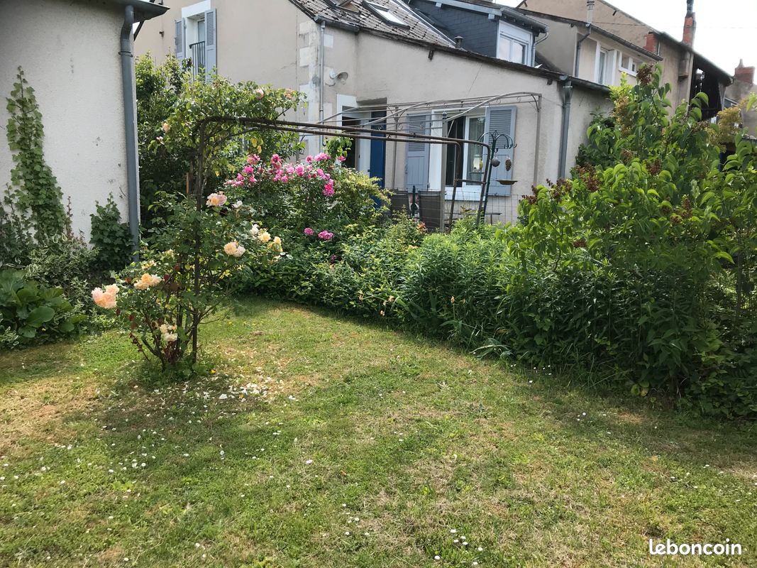 Maison 6 pièces 150 m² · à Bourges · 150 m² · 1 260 €/mois
