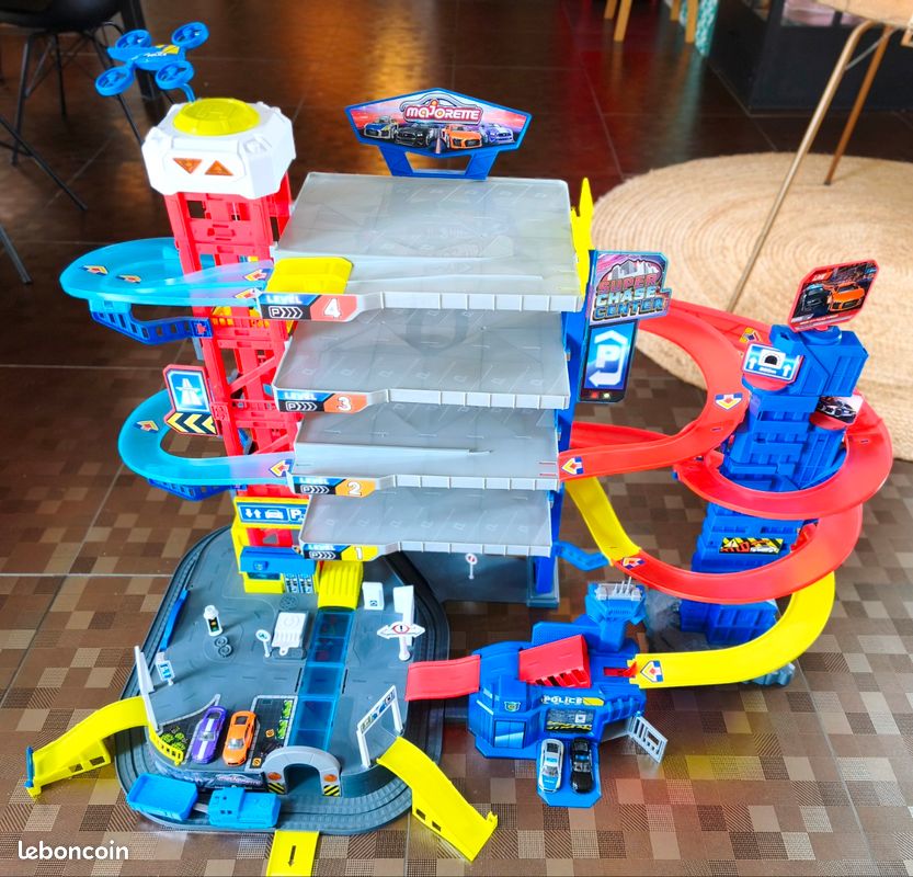 Test du Majorette Super Chase Center : parking 6 étages et chasse à la