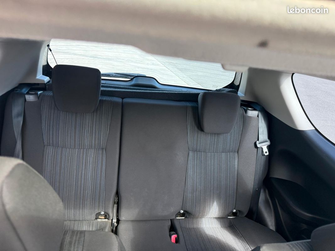 SUZUKI SWIFT III 1.3 DDiS Edition Limitée so chic (image 3)