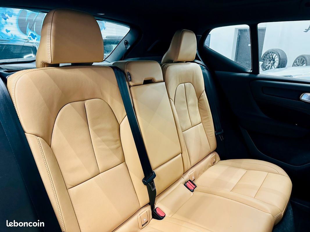 Volvo XC40 T5 Recharge 180+82 ch DCT7 ULTIMATE toit ouvrant Swaroszky harman Kardon TVA RECUP garantie 12 mois (image 9)
