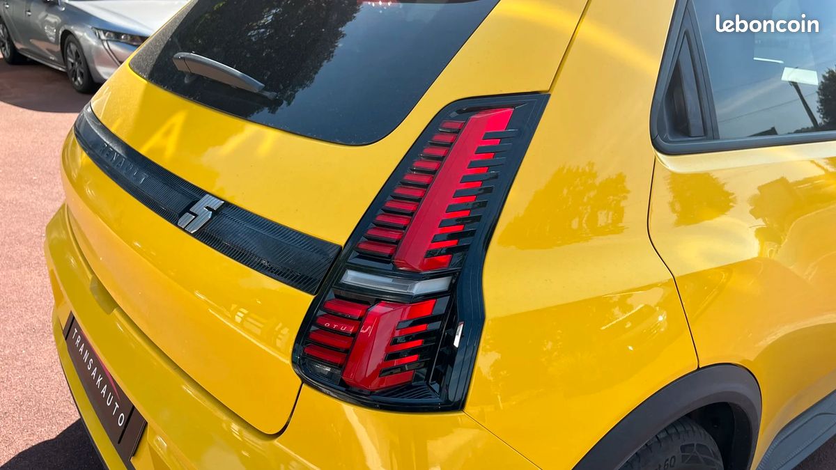 Renault 5 E-TECH 150ch autonomie confort Techno / FAIBLE KILOMÉTRAGE (image 11)