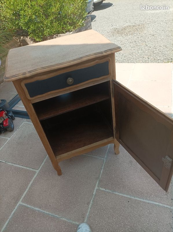 Commode (image 2)