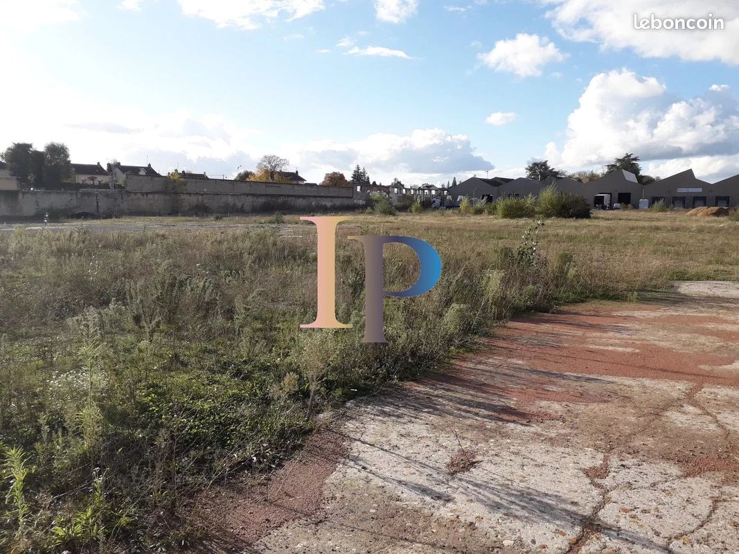 Terrain 5438 m² · à Paray-le-Monial · 5 438 m² · 174 000 €