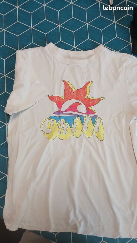 Lot 4 tee shirts (image 3)