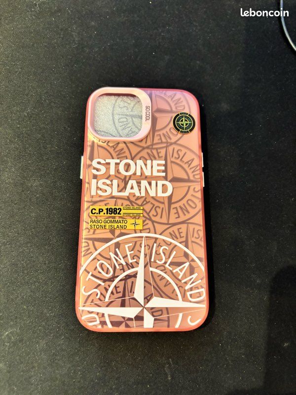 Coque Arrière Stone Island - Noire, Neuve Sous Emballage - Pour IPhone 14, 15, Pro, Pro Max