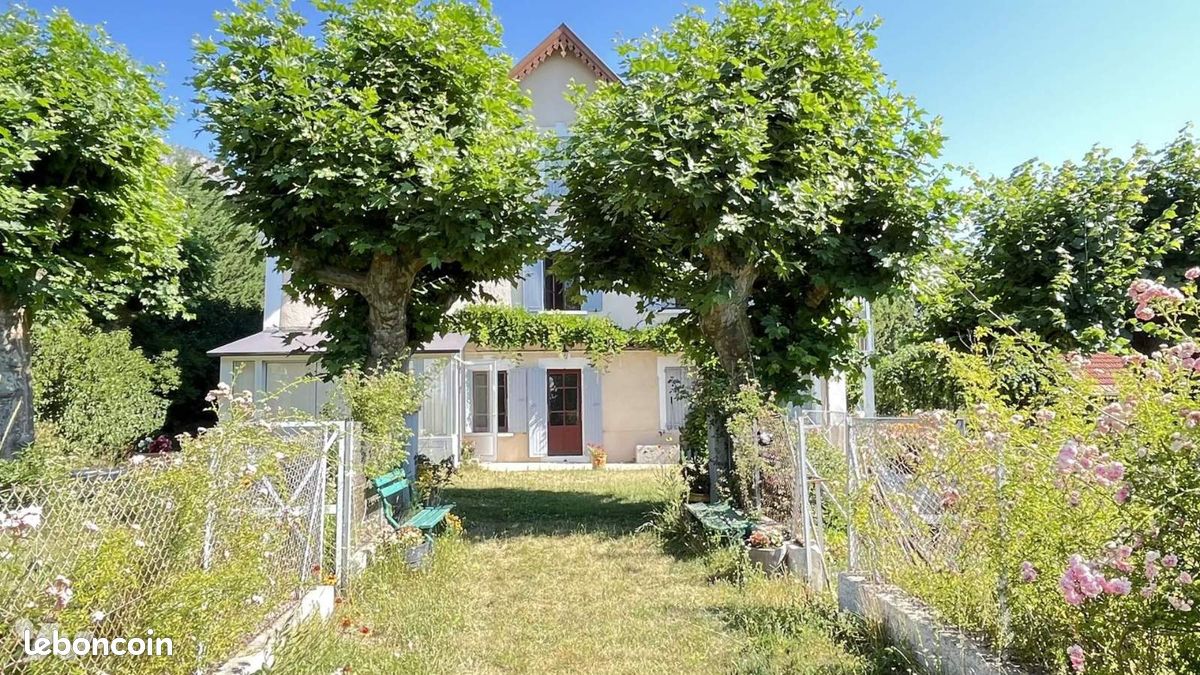 Maison 9 pièces 262 m² · à Gap · 262 m² · 588 000 €