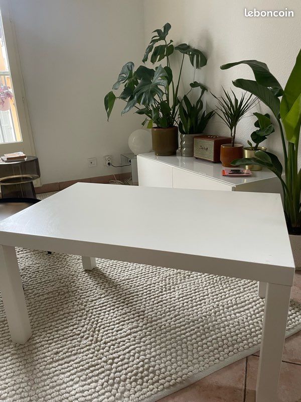 Table basse IKEA (image 1)