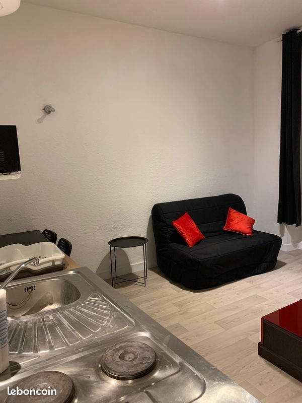 Hyper centre Périgueux Studio Meublé à louer - Périgueux 24000 (image principale 9)