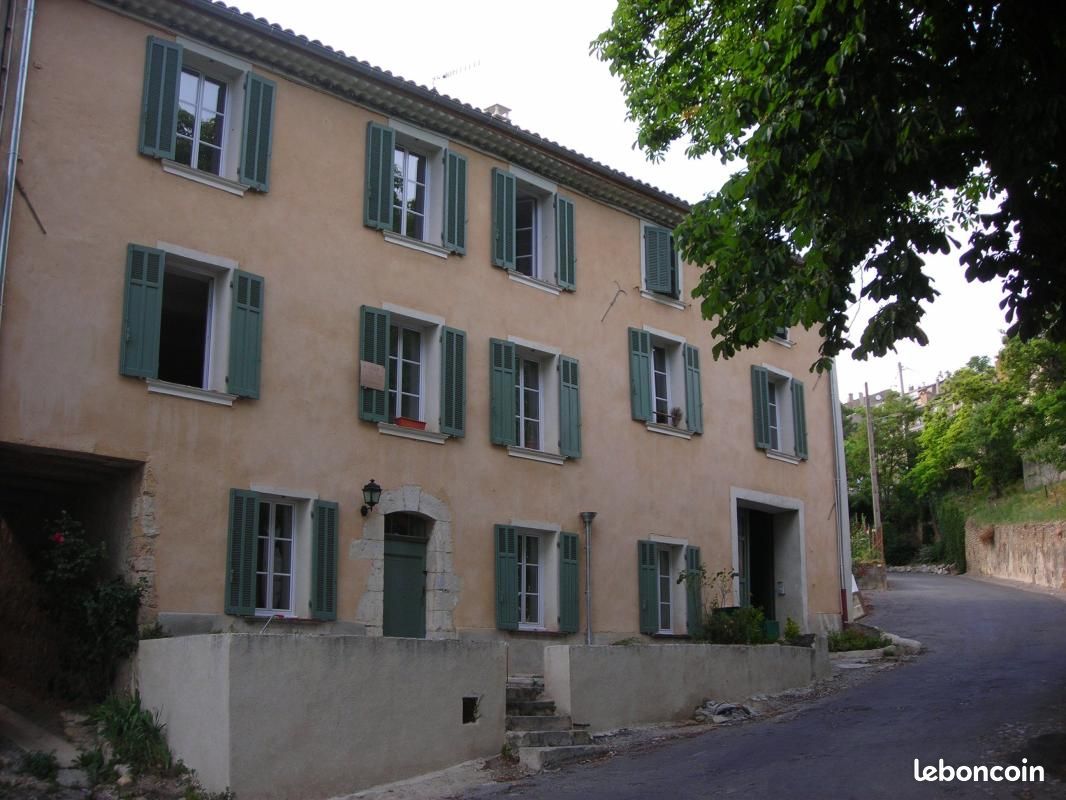 Appartement 3 pièces 102 m² · à Valensole · 102 m² · 820 €/mois