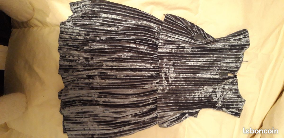Robe grise taille 6ans (image 2)
