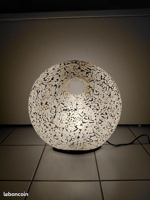 Lampe à poser décorative (image 1)