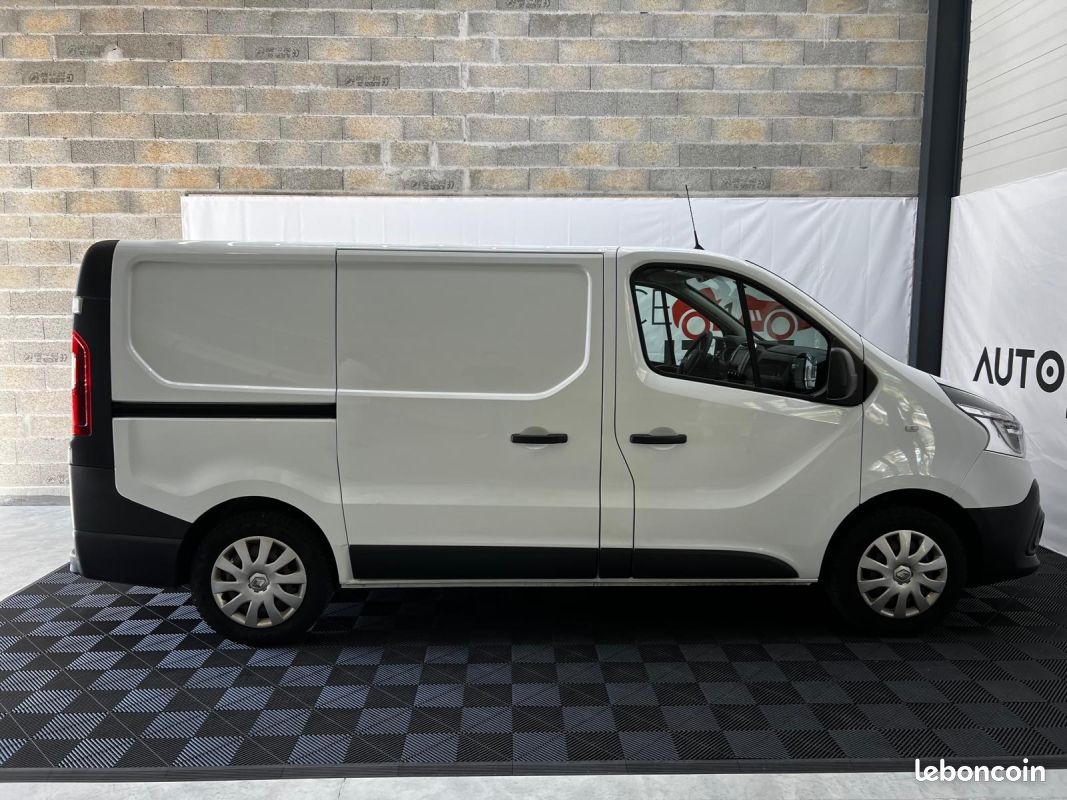 RENAULT Trafic Van Aménagé 2.0 Blue DCi Turbo 120ch (image 6)