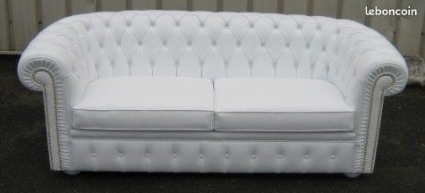 Canapé en cuir blanc Chesterfield (image 4)