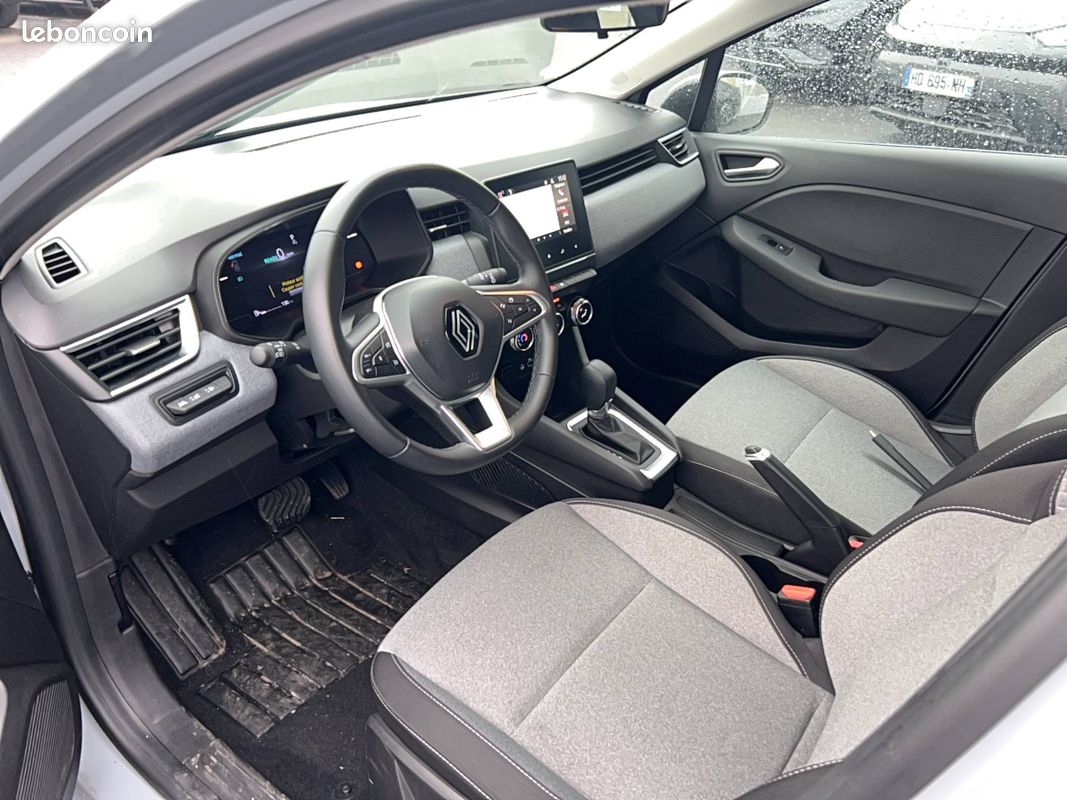 RENAULT Clio E-Tech full hybrid 145 ch GSR2 Evolution (image 4)