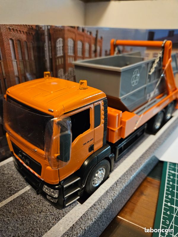 1/32 Camion MAN Multi benné AUTOMAXX - Collection