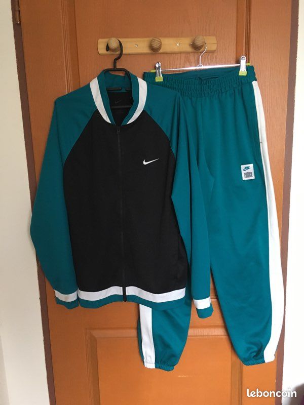 Ensemble survêtement homme, Nike Dri-Fit, taille S/M (très bon