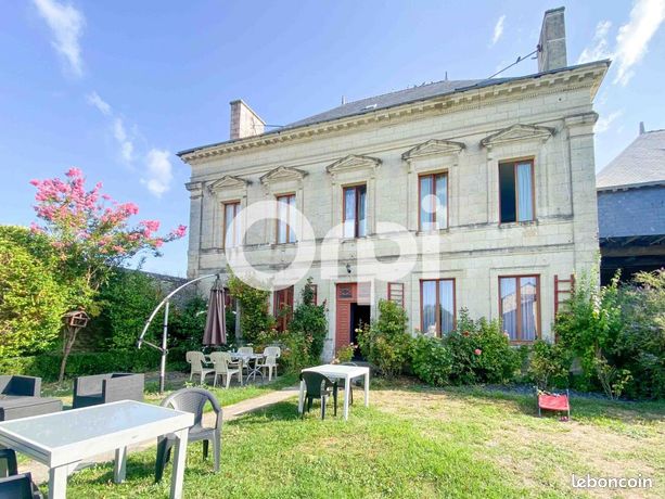 Maison 10 pièces 300 m²