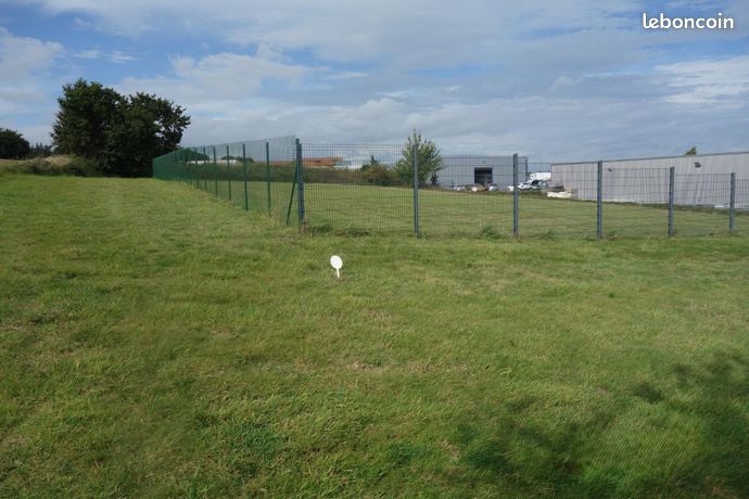 Terrain 3000 m² YFFINIAC