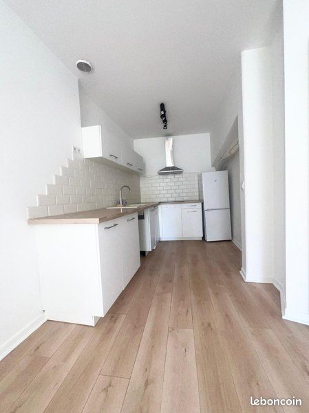 Appartement 2 pièces 36 m² · à Roquevaire · 36 m² · 750 €