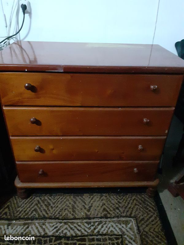 Commode (image 1)