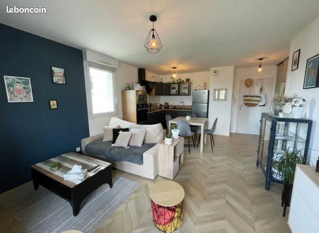 Parking 41 m² · à Angers · 41 m² · 853 €/mois