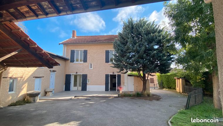 Jonage Maison de 125 m² – Confort, espace et cadre paisible