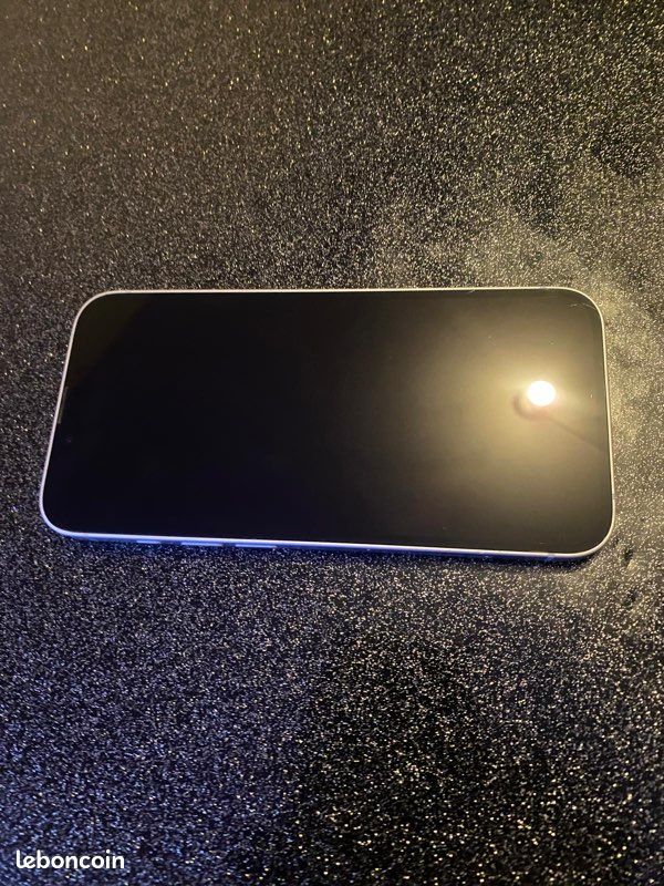 IPhone 16e (image 1)