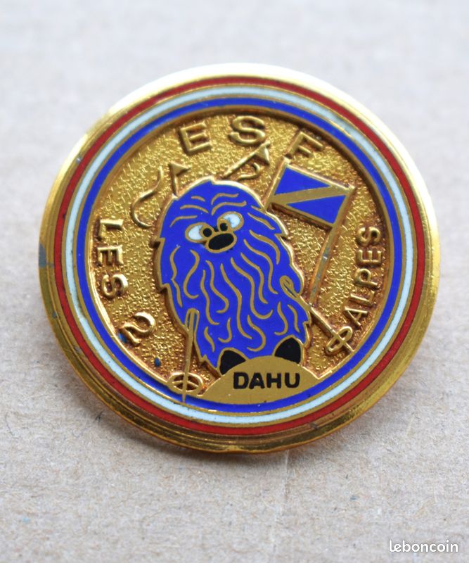 SK1085 - INSIGNE DE SKI années 40
