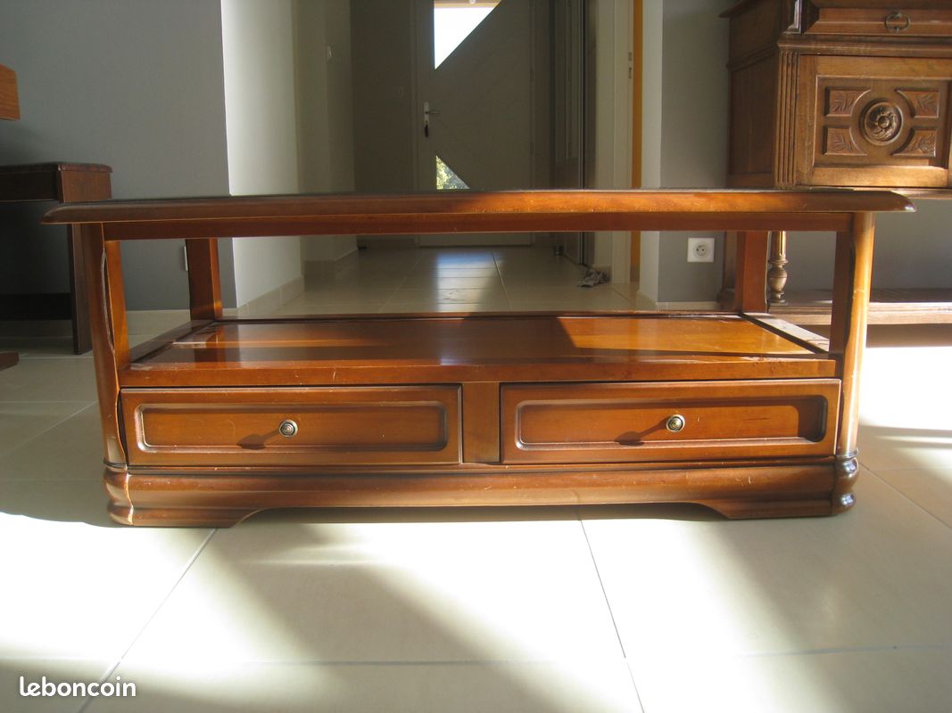 Table de salon en bois merisier (image 1)