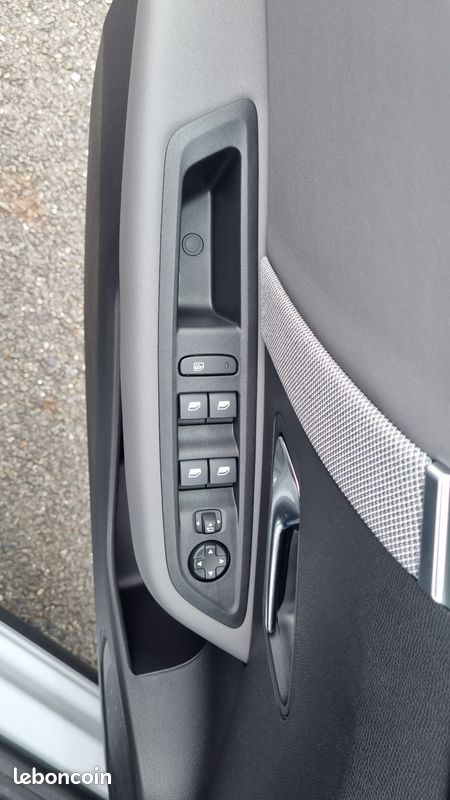 CITROEN C4 Hybride 145 e-DCS6 Collection (image 28)