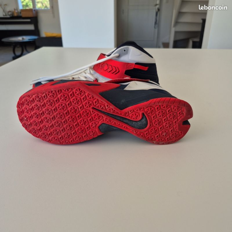 Basket Nike LeBron Soldier 8 (image 2)