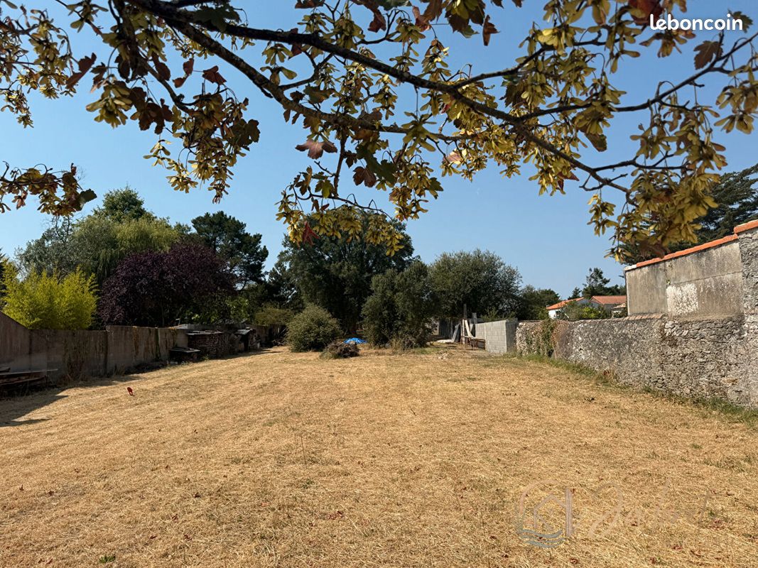 Terrain 722 m² · à Villeneuve-en-Retz · 722 m² · 133 000 €
