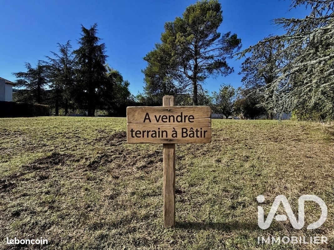 Terrain 1146 m² · à Laval-Pradel · 1 146 m² · 65 000 €