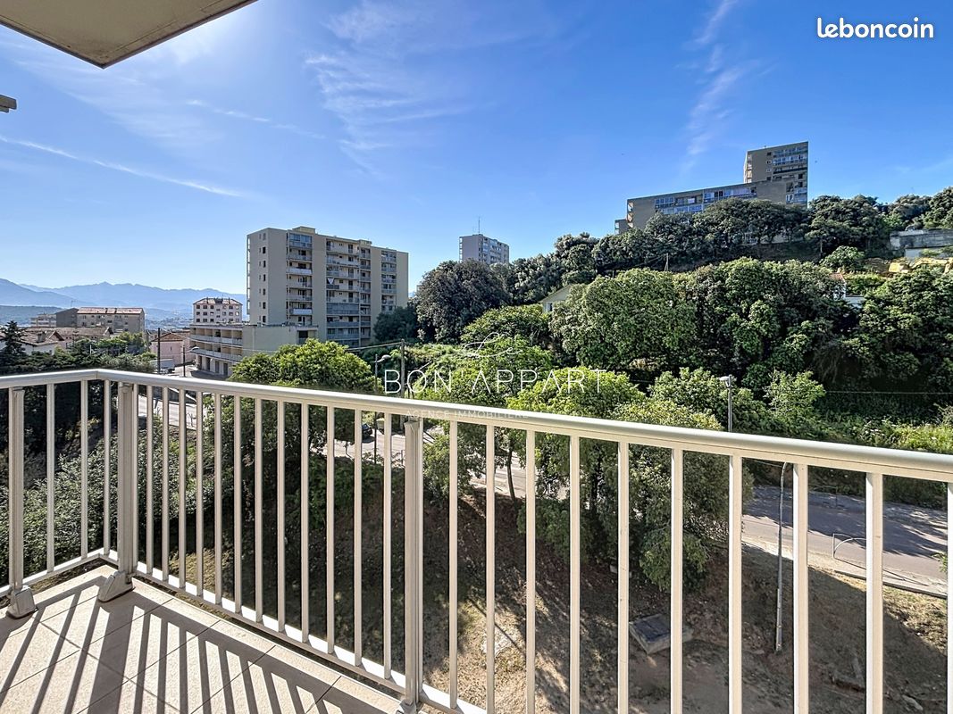 Appartement 4 pièces 69 m² · à Ajaccio · 69 m² · 1 200 €