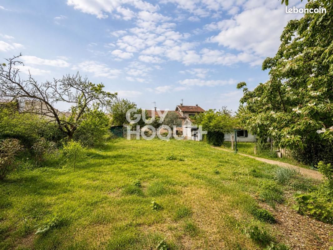 Terrain Vaulx En Velin · à Vaulx-en-Velin · 135 000 €