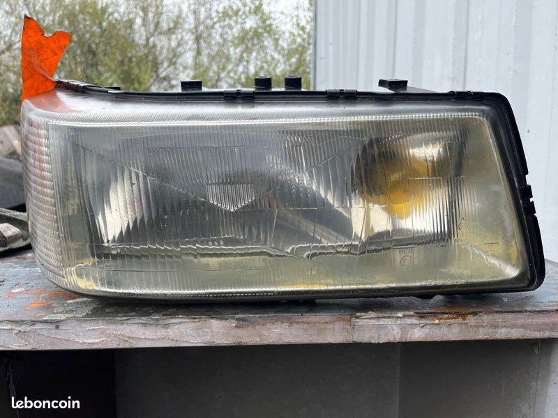 Phare droit Audi a8 1990 complet (image 1)