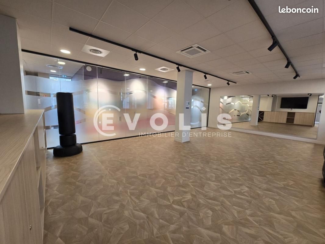 Bureaux 448 m² (image 25)