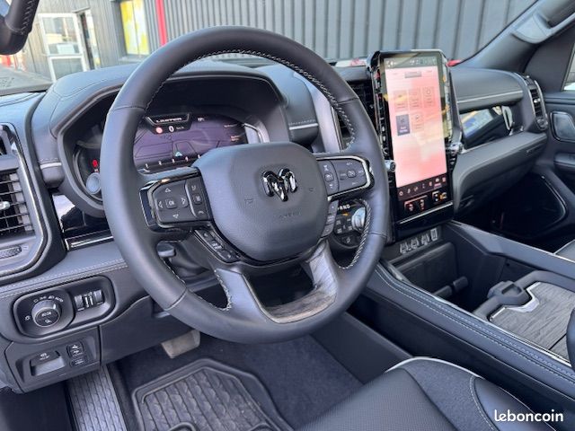 Dodge Ram 1500 CREW LIMITED NIGHT EDITION RAMBOX 2025 (image 15)